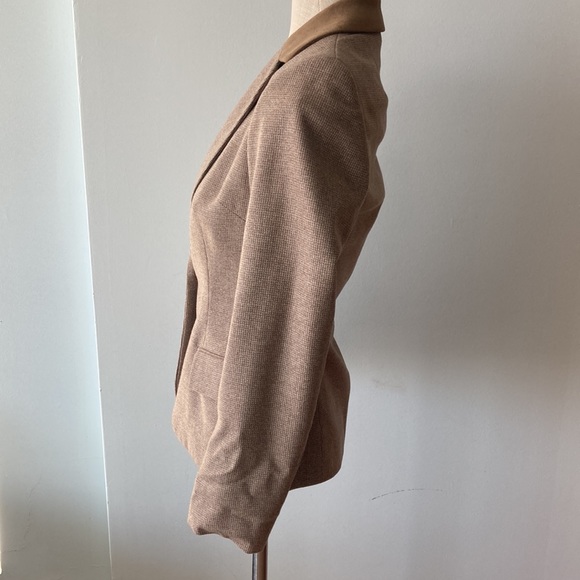 Vintage tan blazer size small - Picture 7 of 10